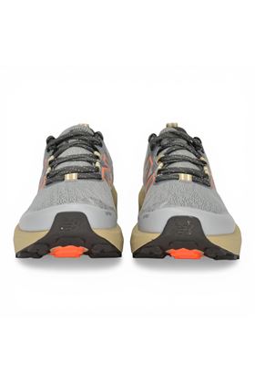 Sneaker uomo Nerw Balance Garo in tessuto tecnico colore grigio. NEW BALANCE | MGARO-9PA